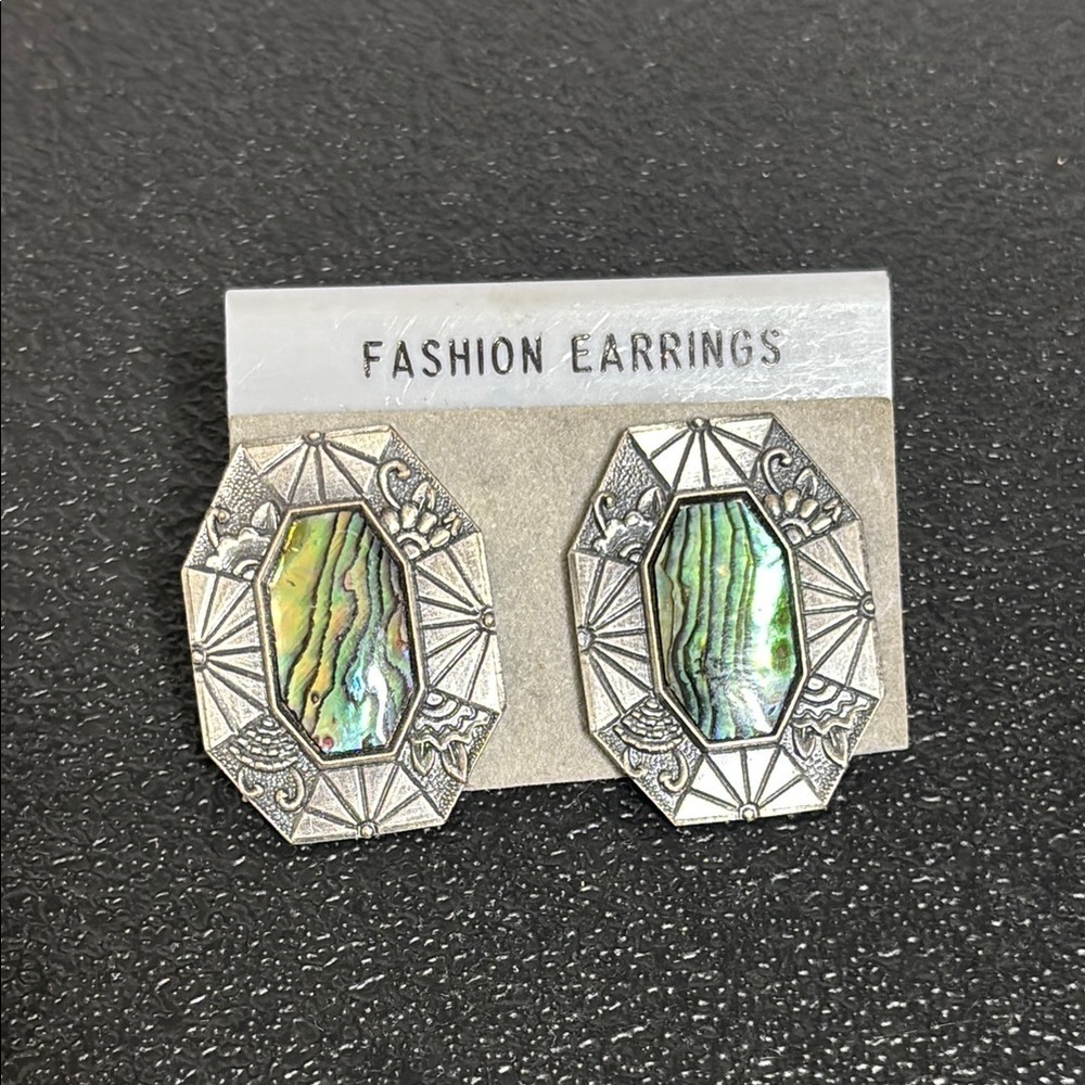 Vintage Duri Signed Art Deco Inlaid Pearl Shell Abalone Silver Green Earrings